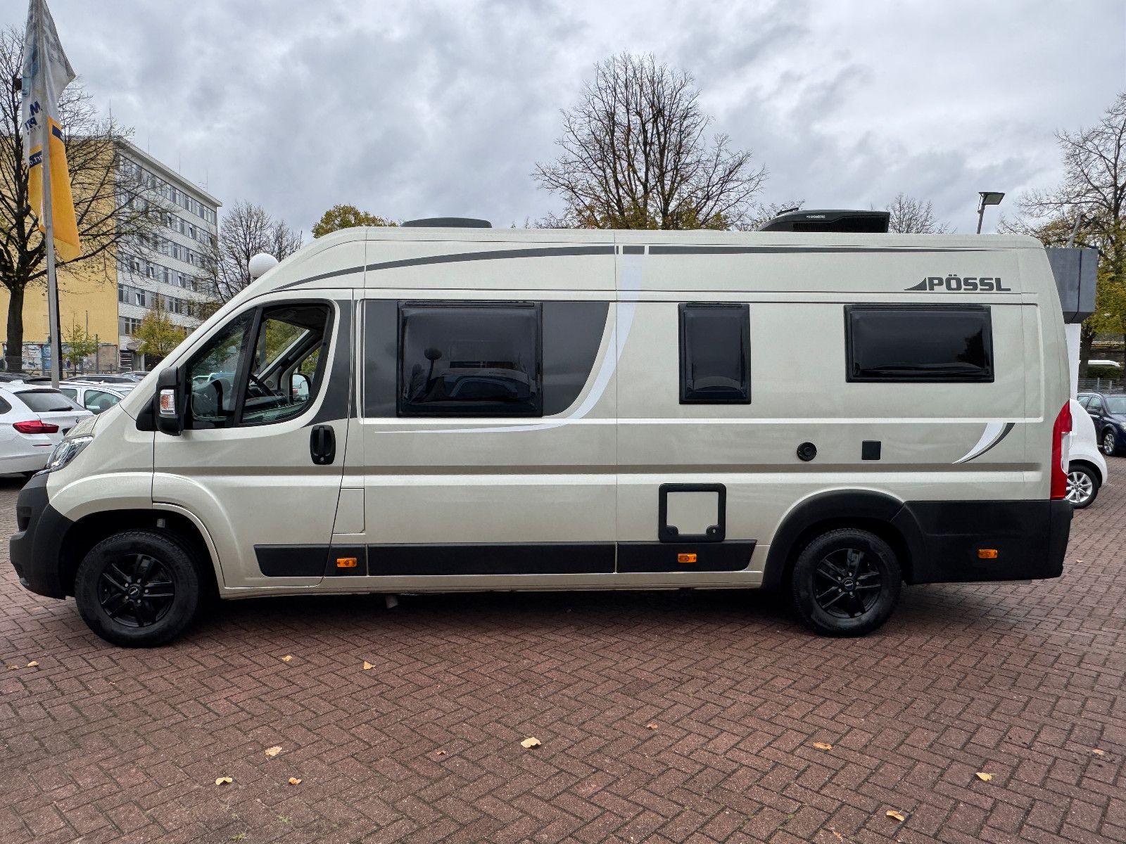 Fahrzeugabbildung Pössl Roadstar 640 DK DACHKLIMA AHK NAVI KAMERA LED 1H