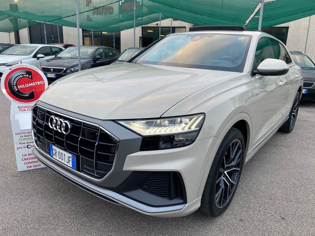 Jiný Audi Q8 50 3.0 286 CV quattro Tetto S line editi