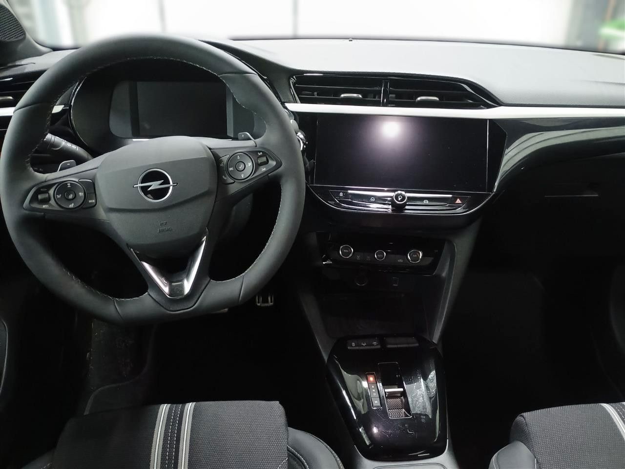 Fahrzeugabbildung Opel Corsa F GS/Automatik/Allwetter/Navi!