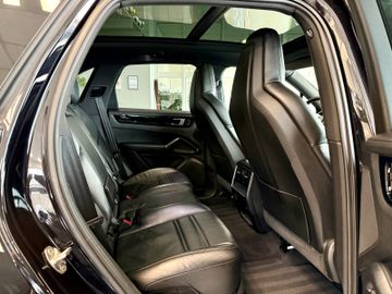 Porsche Cayenne - 12