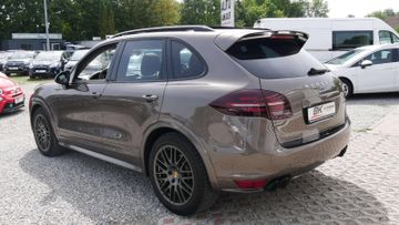 Porsche Cayenne - 5