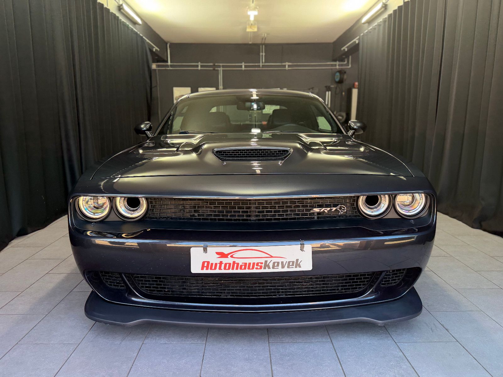 Fahrzeugabbildung Dodge Challenger SRT Hellcat |H/K|KW|GME
