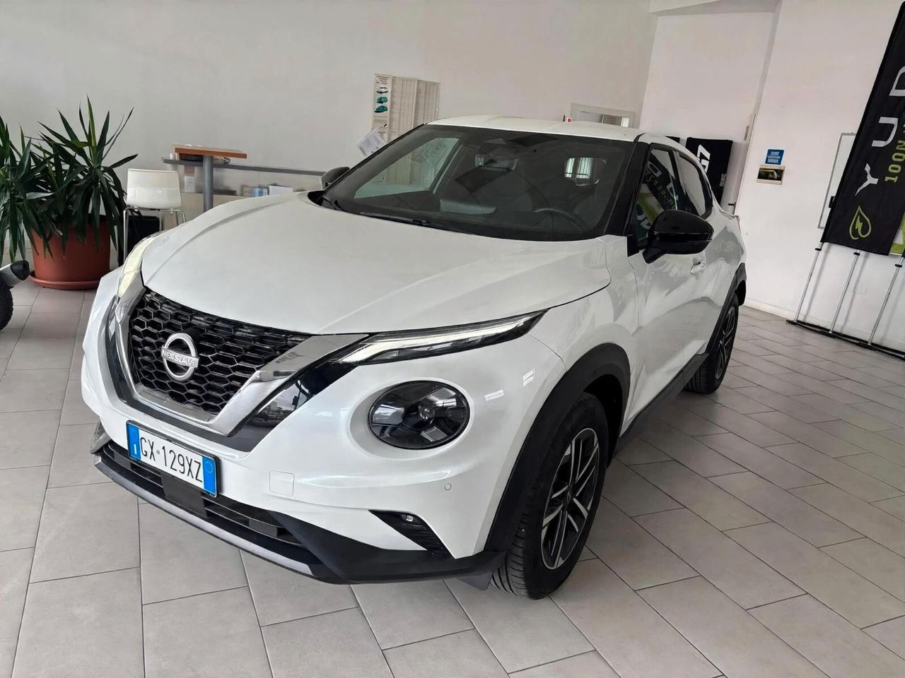 Nissan Juke 1.0 DIG-T 114 CV N-Connecta imagem 3