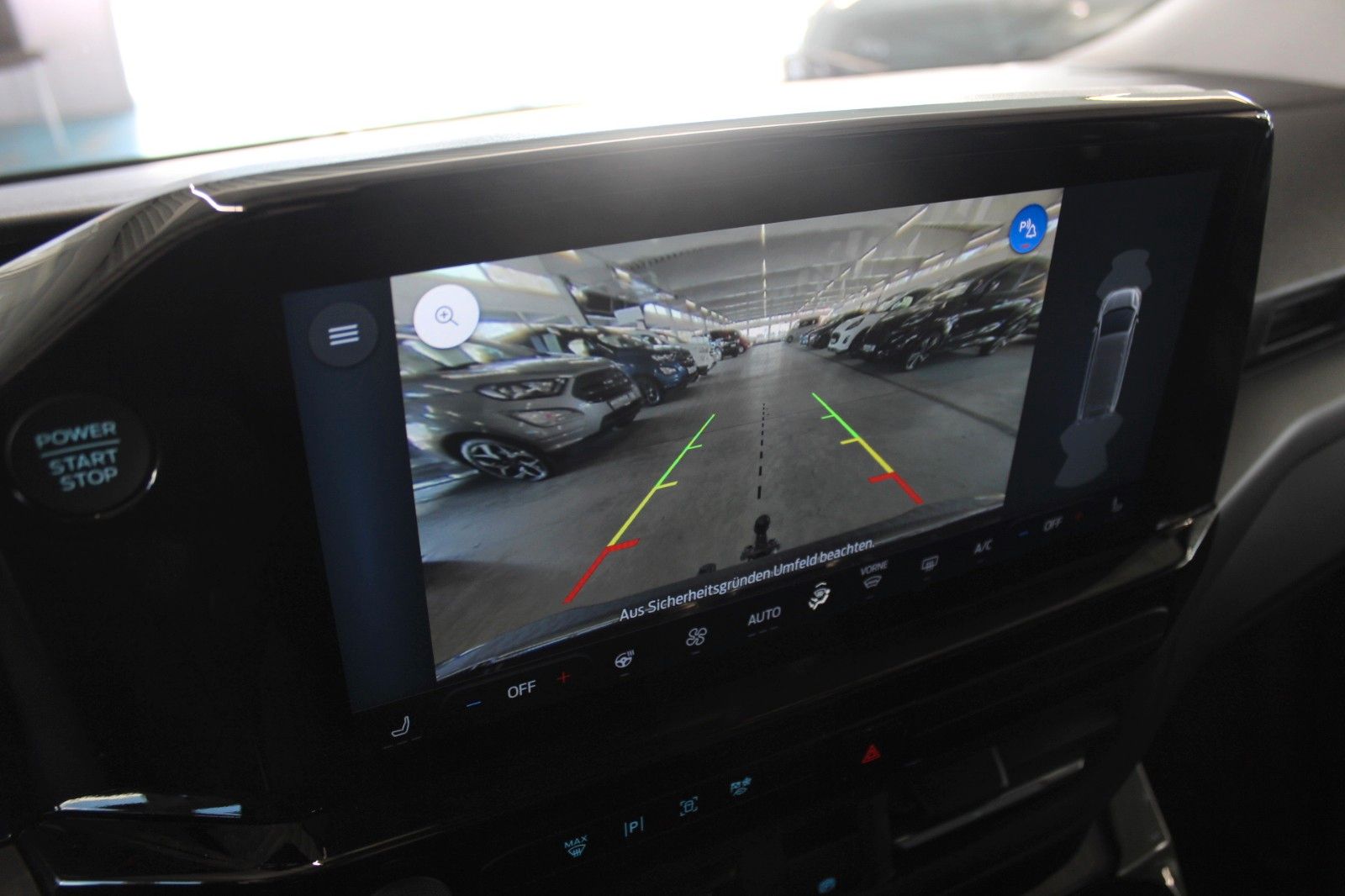 Fahrzeugabbildung Ford Bürstner COPA Attractive L1 Titanium MARKISE