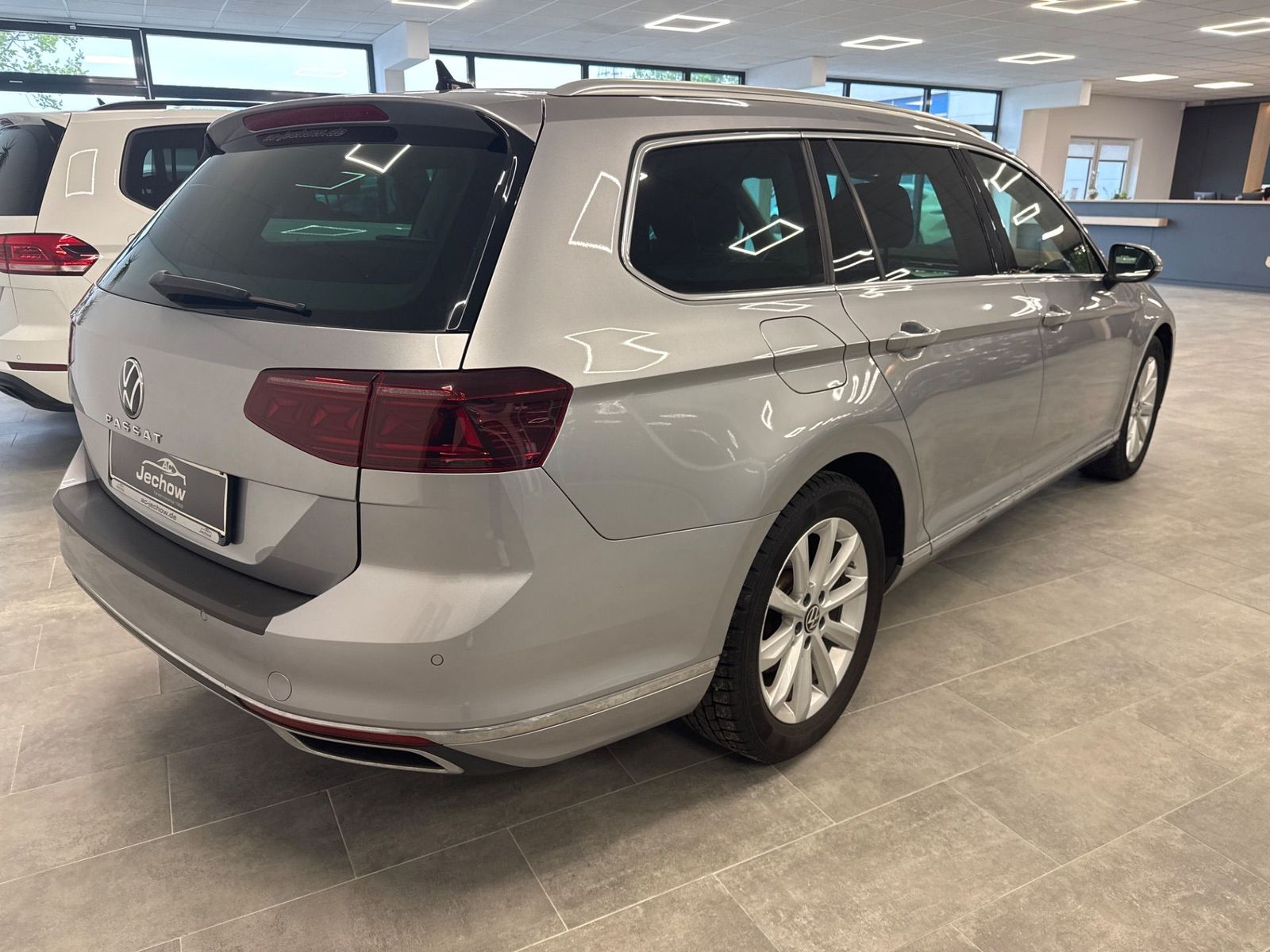 Volkswagen Passat Variant 2.0 TDI Elegance Matrix Ahzv Acc  imagem 3