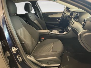 Mercedes E 220 - 10