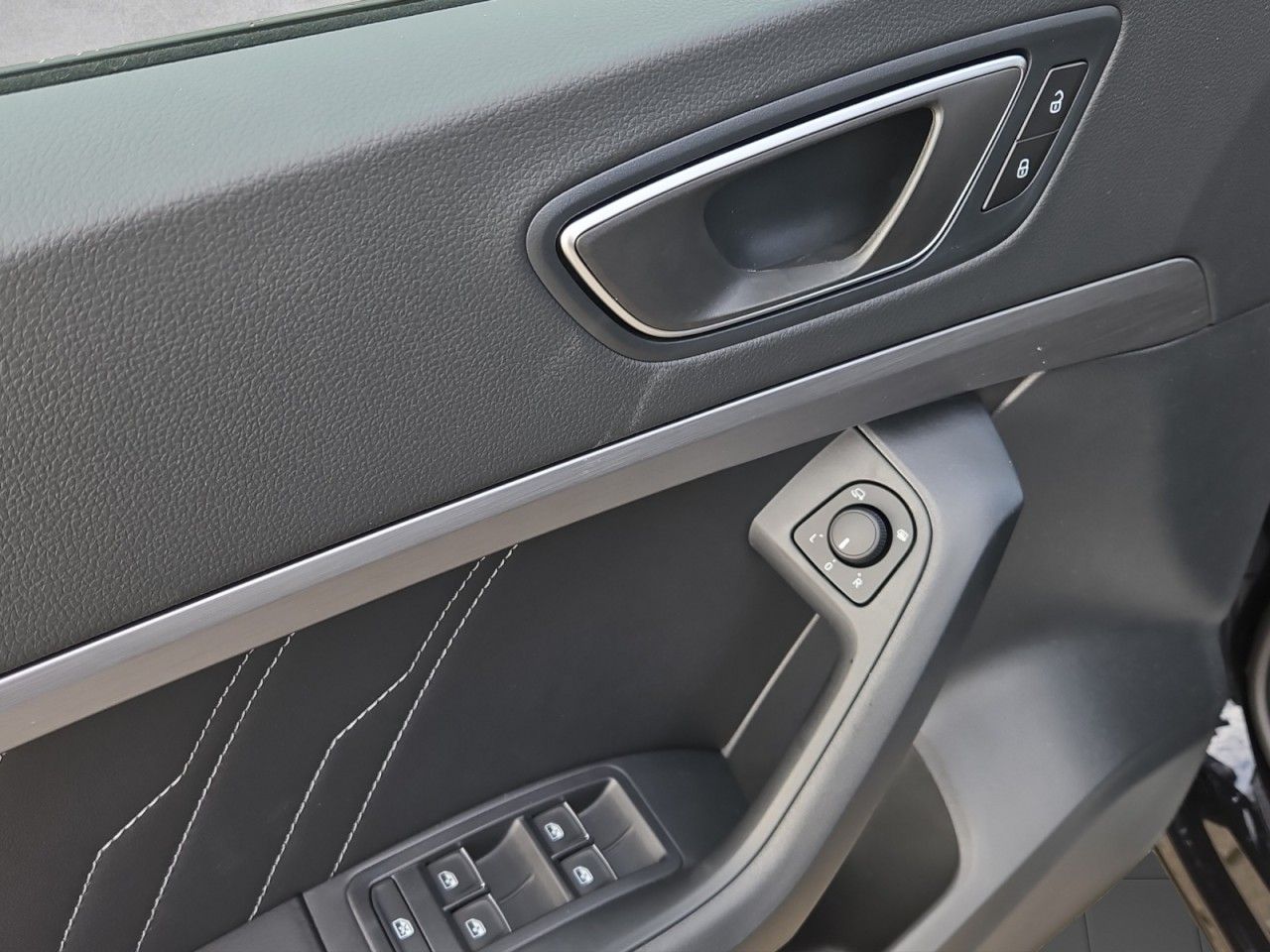 Fahrzeugabbildung SEAT Ateca FR AHK,Navi,LED,SHZ,Kamera