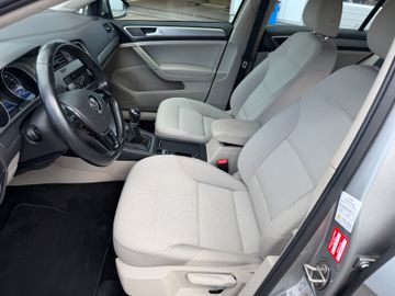 Volkswagen Golf - 4