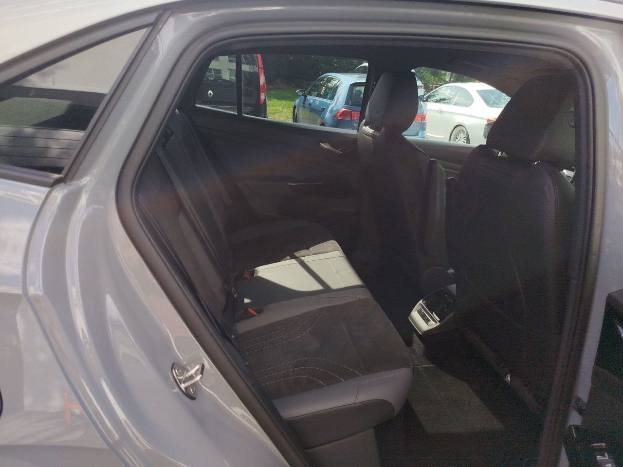 Fahrzeugabbildung Volkswagen ID.5 Pro 128 kW 77 kWh 1-Gang-Automatik, AHK
