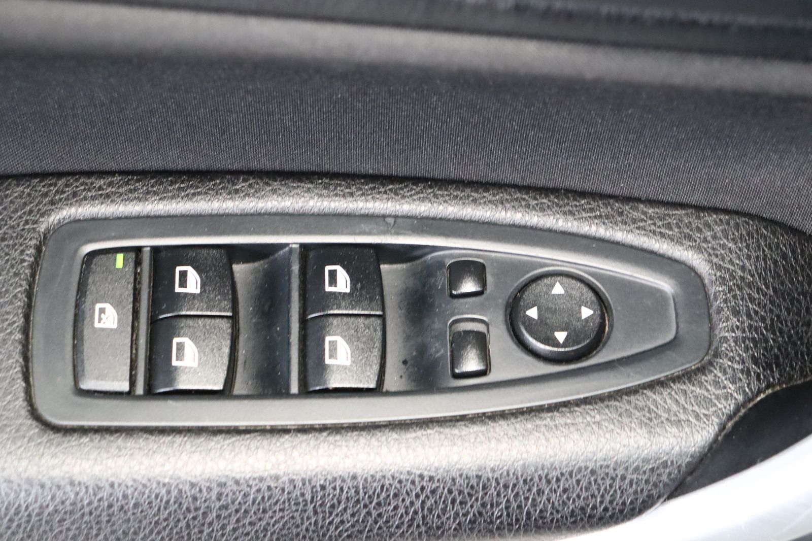 Fahrzeugabbildung BMW 118 d Sport-line * Bi-Xenon * PDC * Tempomat