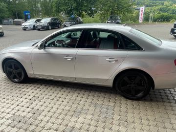 Bild 12 Audi A4 2.0 TFSI 155kW quattro Attraction nur Export