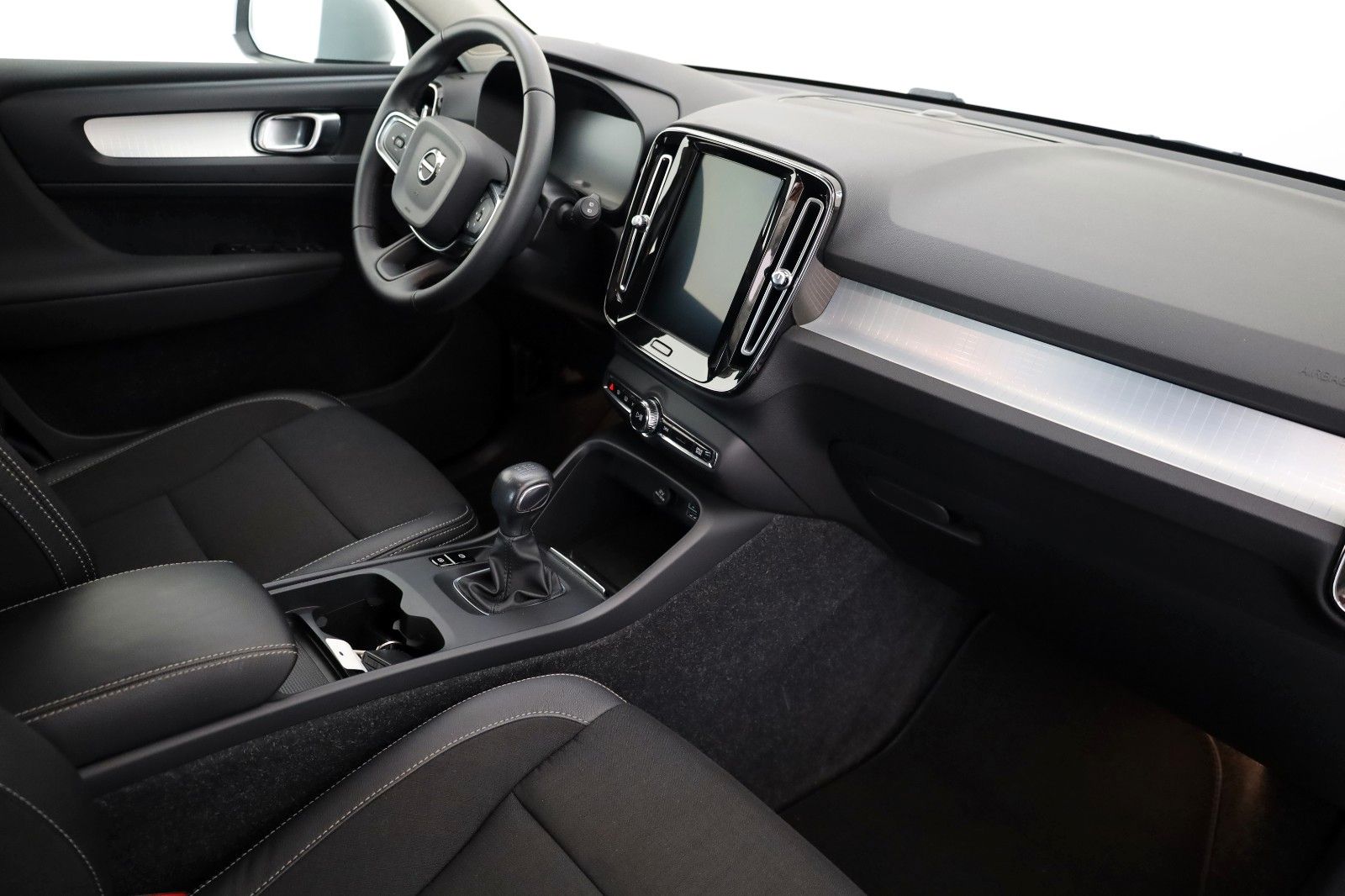 Fahrzeugabbildung Volvo XC40 Momentum Pro,Navi,LED,PDC,Carplay