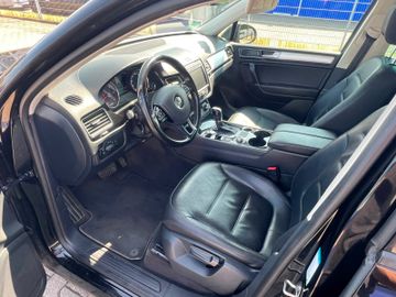 Volkswagen Touareg - 5