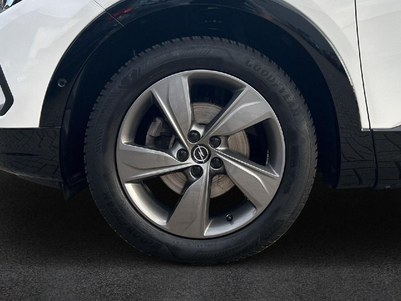 Fahrzeugabbildung Opel Grandland GS Line, Automatik, AHK