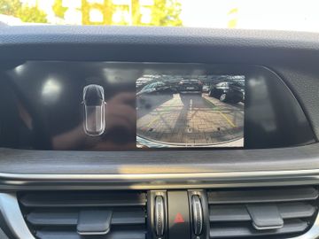 Alfa Romeo Stelvio 2.2 JTDM Ti Q4 Navi+SHZ+Pano+AHK+RFK
