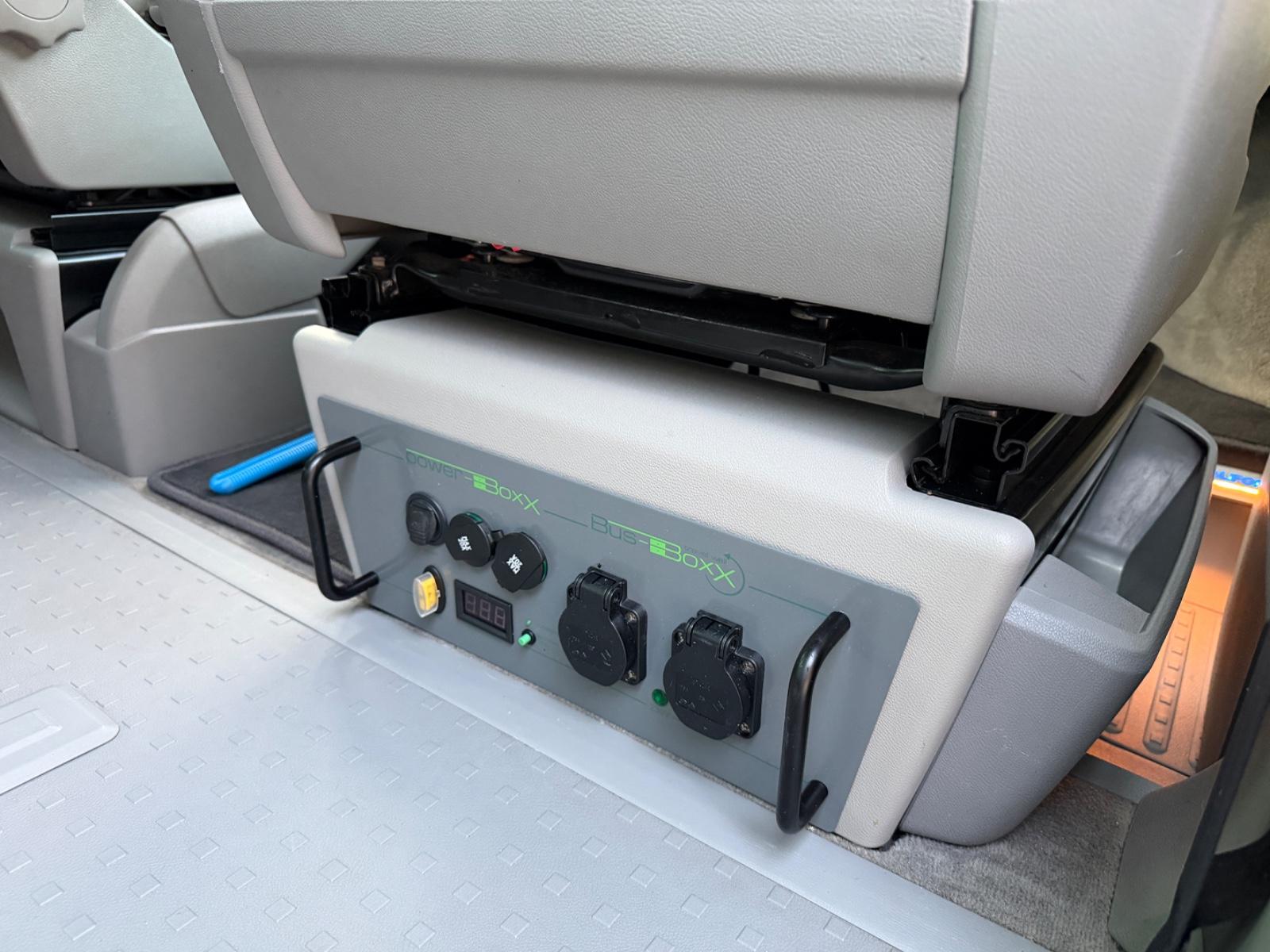 VOLKSWAGEN T5 CALIFORNIA BEACH 2.0 TDI 140ch BVM Sièges chauffants Toit relevable - 2EME MAIN