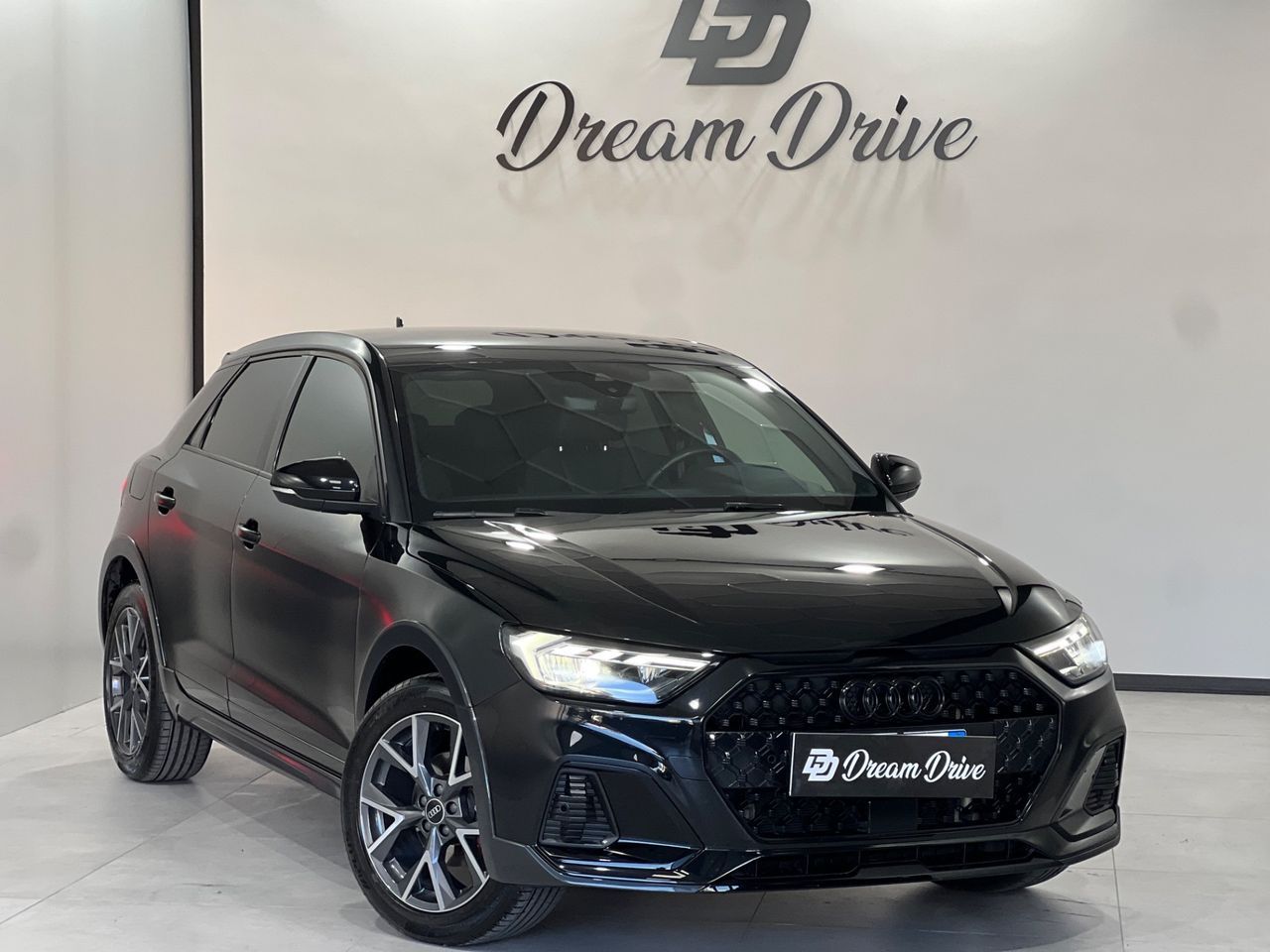 Audi A1 citycarver 30 TFSI S tronic Identity Con imagem 3