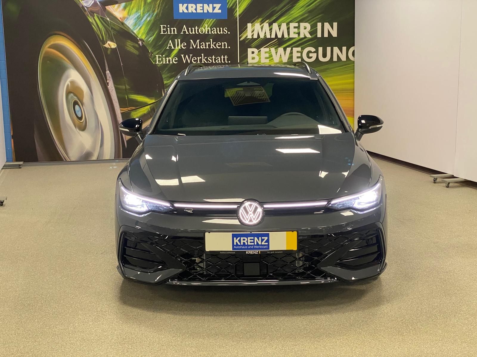 Fahrzeugabbildung Volkswagen Variant 2.0 TDI DSG R-Line BLACKSTY+MATRIX+5JGAR