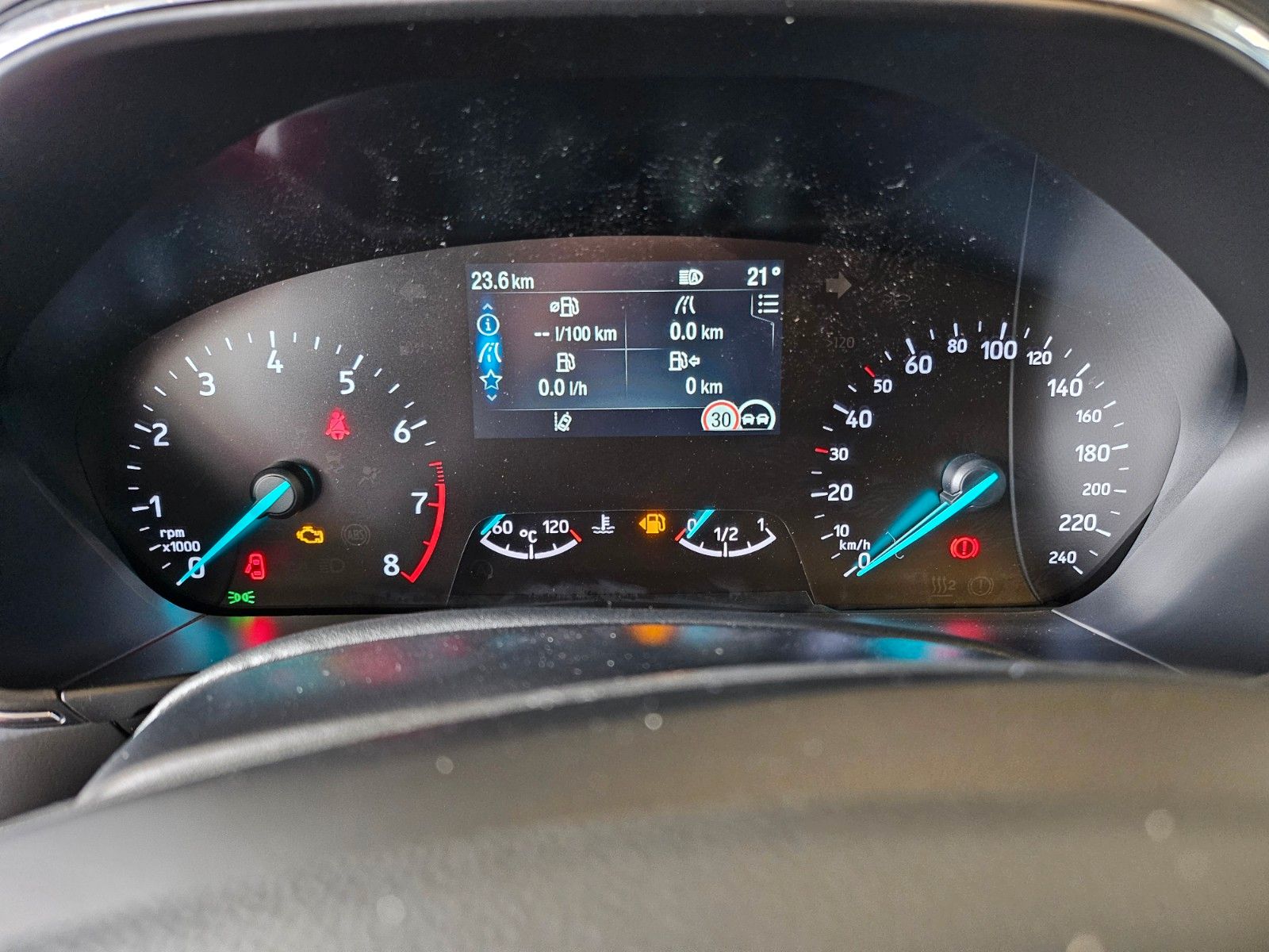 Fahrzeugabbildung Ford Focus Turnier Titanium