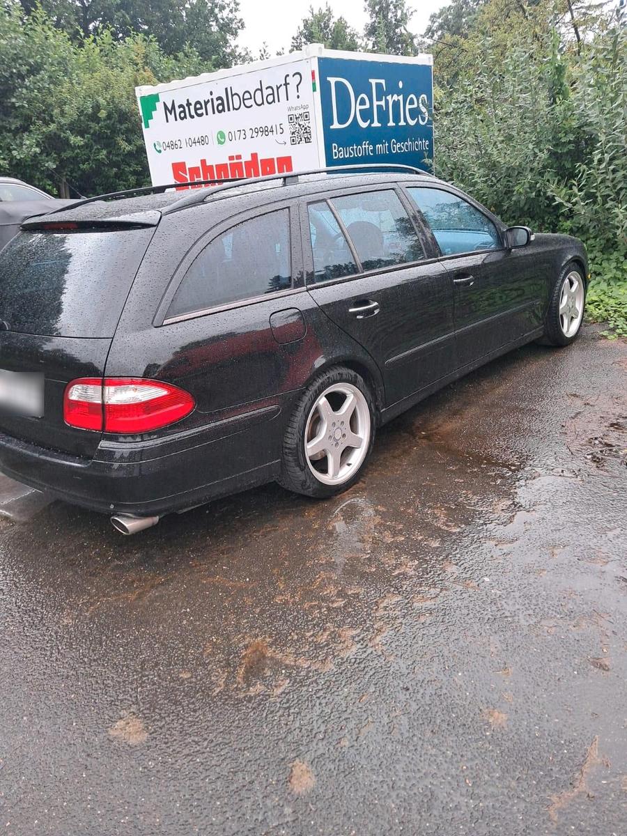 Mercedes-Benz E320, 2004