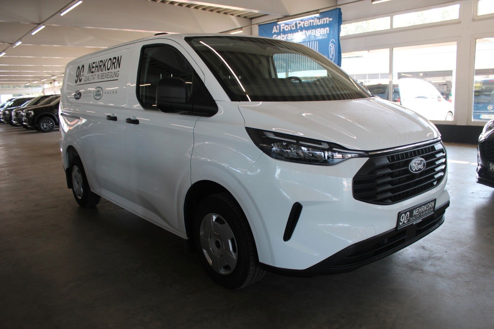 Fahrzeugabbildung Ford Transit Custom L1 TREND LED TechnologiePak2