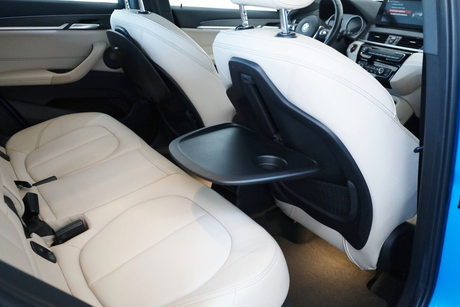 Fahrzeugabbildung BMW X1 xDrive 25e M Sport, Leder,Navi,ACC,HUD,Kamera