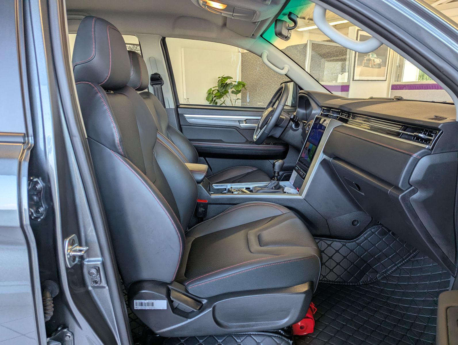 JAC 8 Pro 2,4 T Pick-Up 4WD Allrad 360° TEMP Leder - Image 16