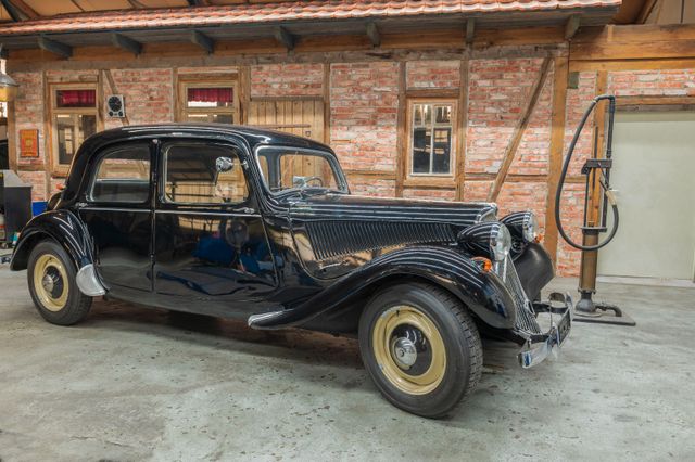 Citroën 11 CV Traction Avant Legere BL