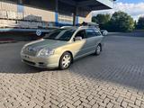 Toyota Avensis Kombi 1.8 Sol TÜV 12/2024 - gebrauchte Toyota Avensis aus dem Jahr 2004
