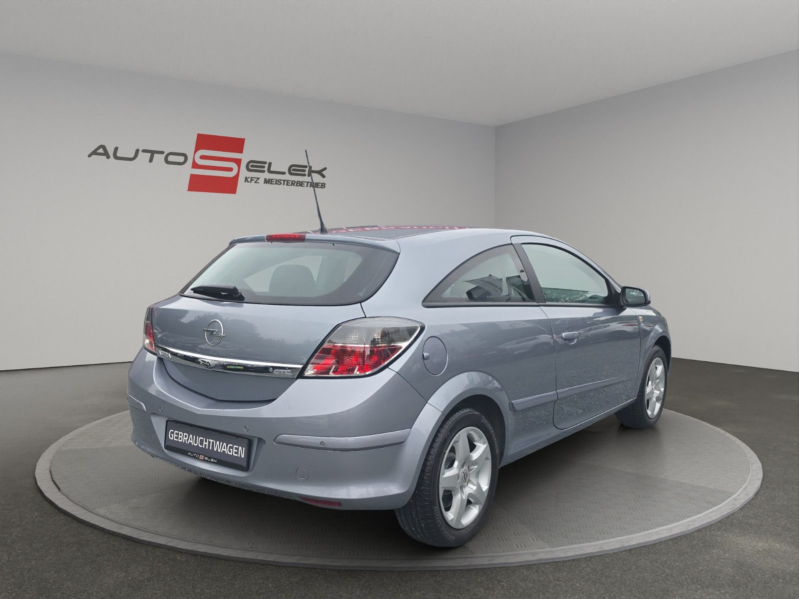 Fahrzeugabbildung Opel Astra H GTC Innovation TEMPOMAT KLIMA PDC