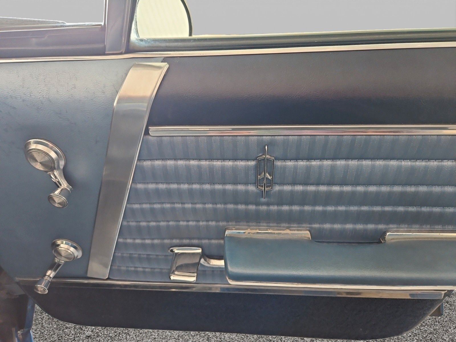 Fahrzeugabbildung Oldsmobile Delta 88 4-door Hardtop H-Kennzeichen