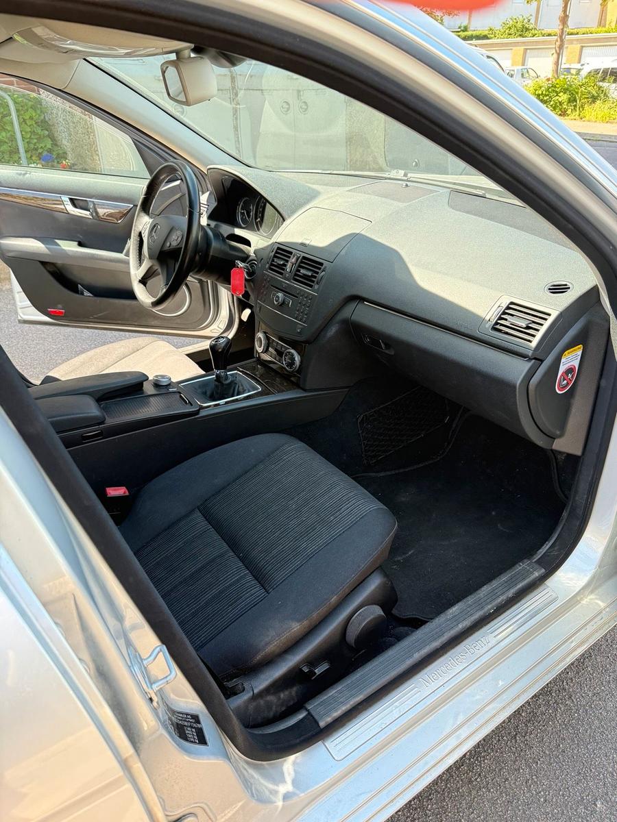 Mercedes-Benz C220 2008 — photo 8