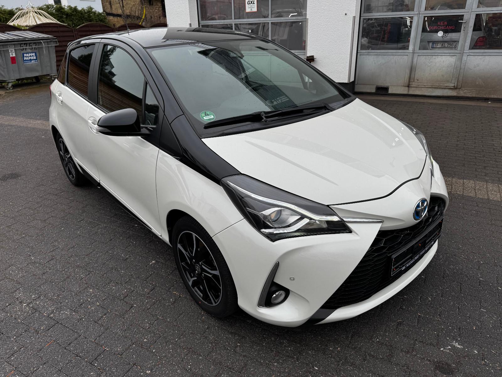 Toyota Yaris Hybrid Style Selection-PANORAMA+NAVI