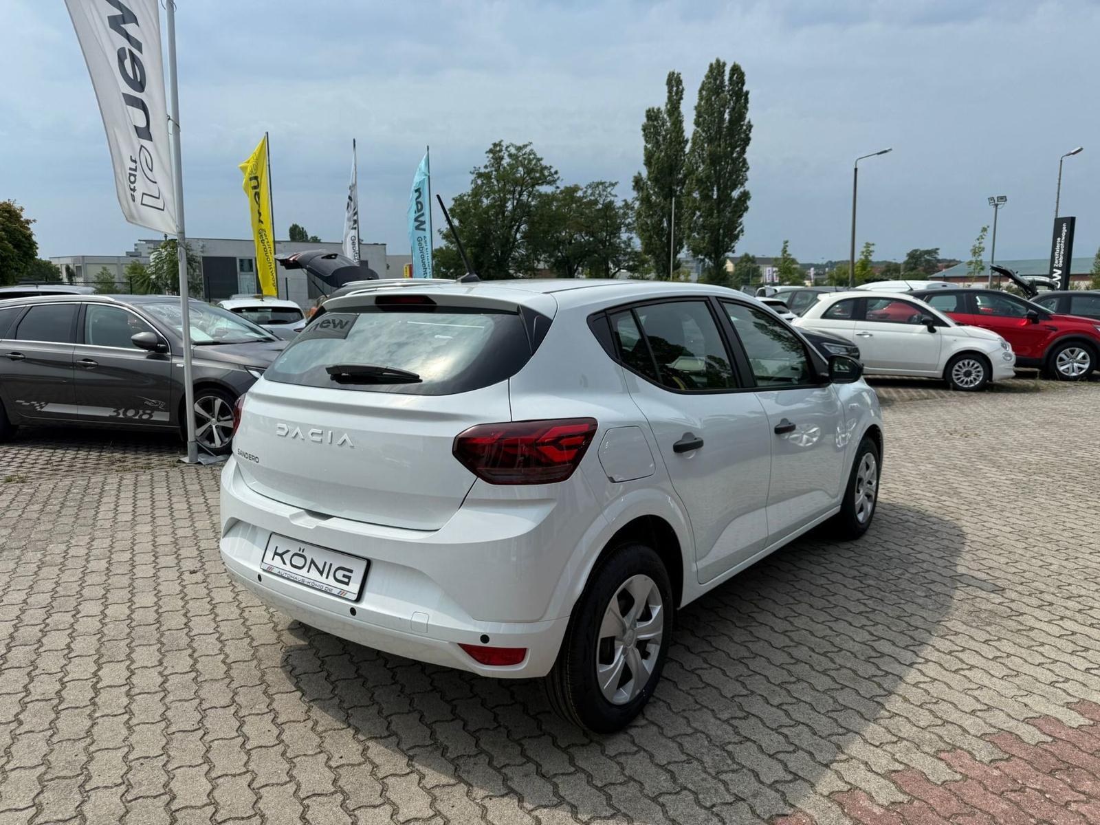 Dacia Sandero Essential SCe 65