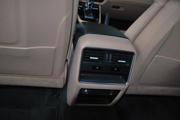 Porsche Cayenne - 11