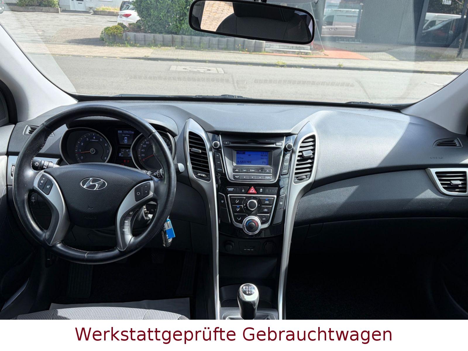 Hyundai i30 2013 — photo 10