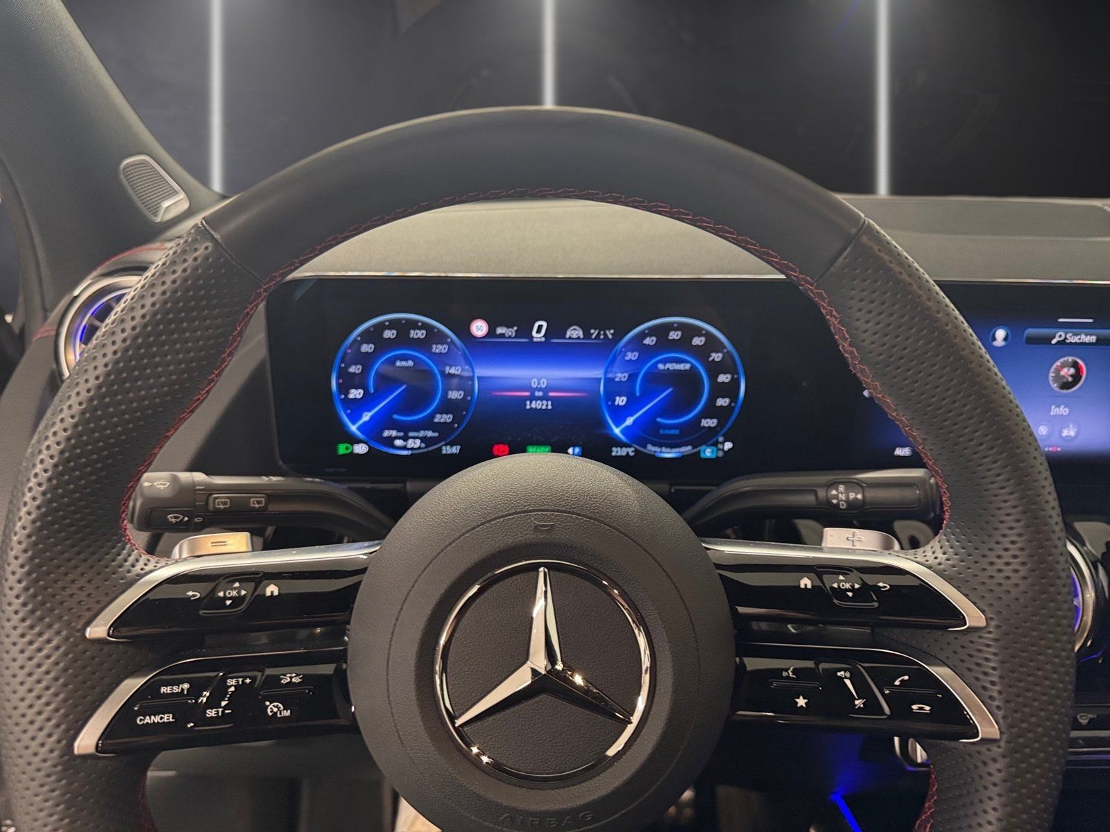 Fahrzeugabbildung Mercedes-Benz EQA 250+ AMG*Distro*HUD*360°*20"*Burmester*Totw*