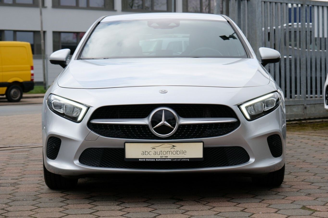 A 180 Fahrassistenz Business Navi LED
