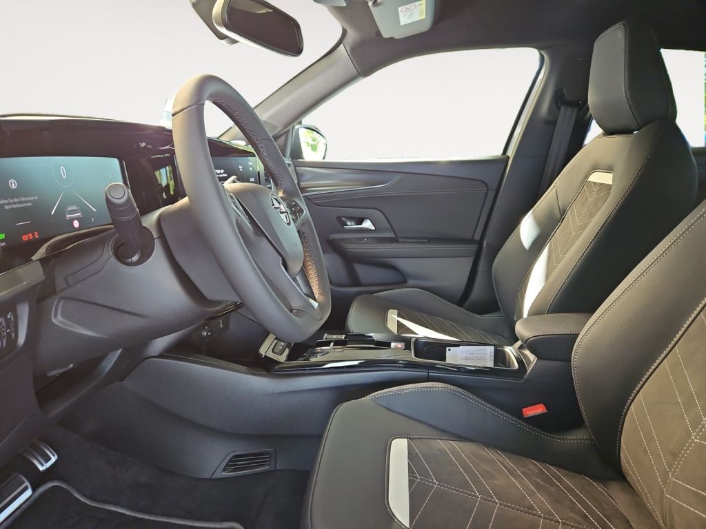 Fahrzeugabbildung Opel Mokka-e Ultimate Longe Range