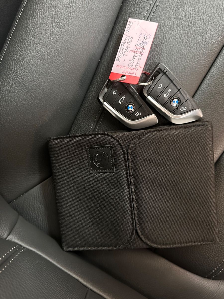 Fahrzeugabbildung BMW 520 d Touring *Leder, AHK*