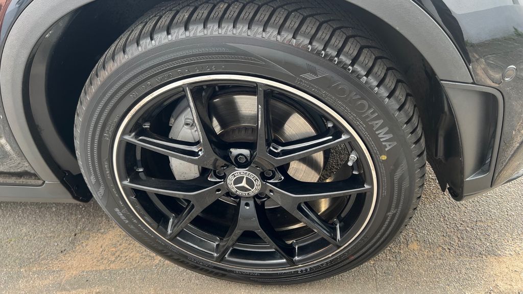 Image of Mercedes-Benz GLC 300