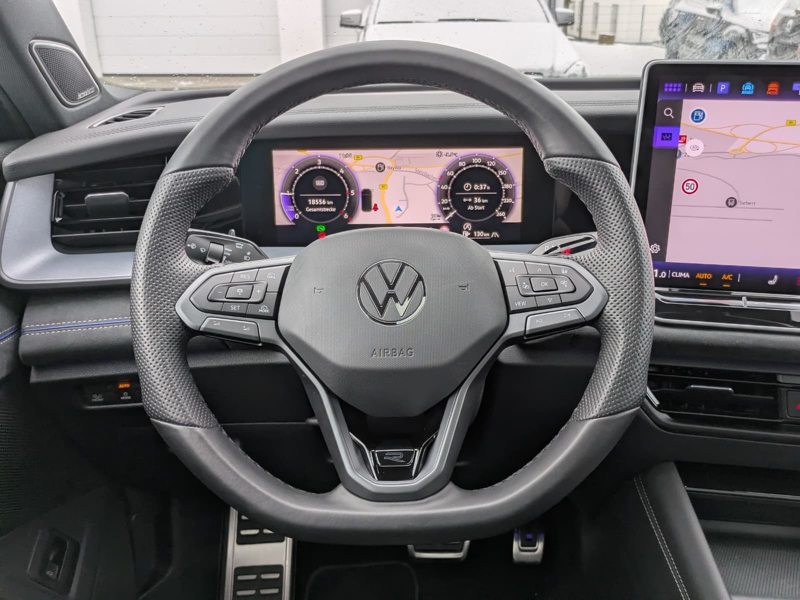 Fahrzeugabbildung Volkswagen Tayron 2.0 TDI 4M R-Line BLACK*7Si*MATRIX*PANO