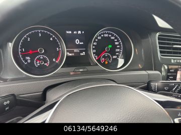 Volkswagen Golf - 8