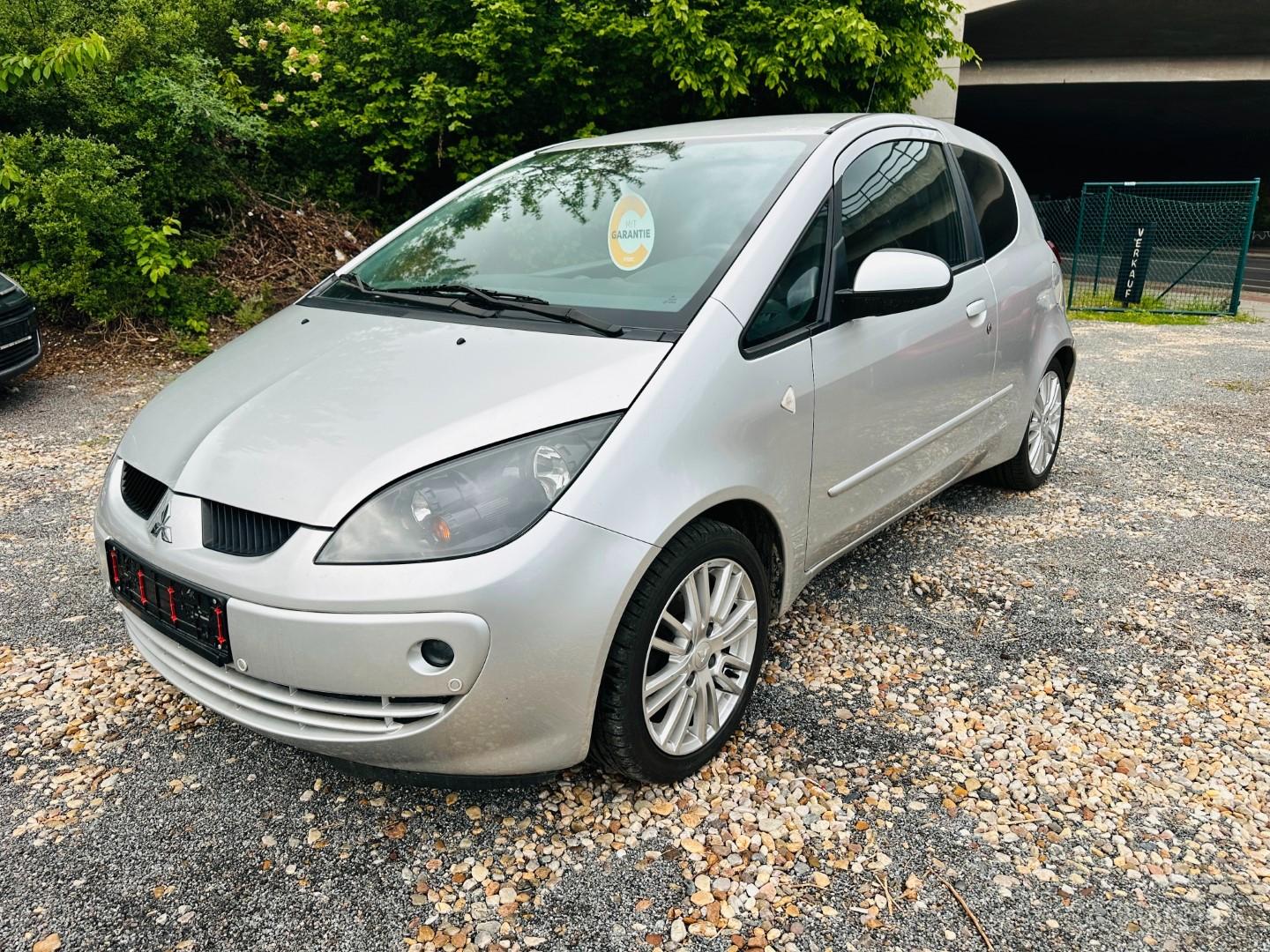 Mitsubishi Colt 1.3 Inform + Klima + Navi + Parksensoren