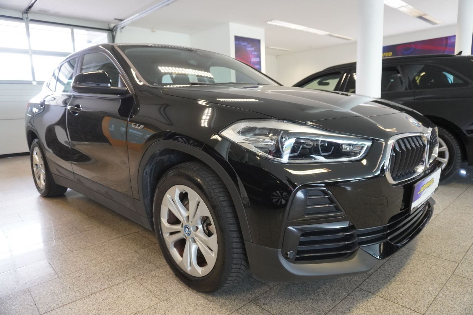 BMW X2 xDrive25e PHEV Aut.LED/Navi imagem 3