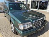 Mercedes-Benz E 280, 1.Hand ,LEDER, KLIMA,SCHIEBEDACH, uvm. - Mercedes-Benz E 280 mit Benzin-Antrieb: Schiebedach, Kombi