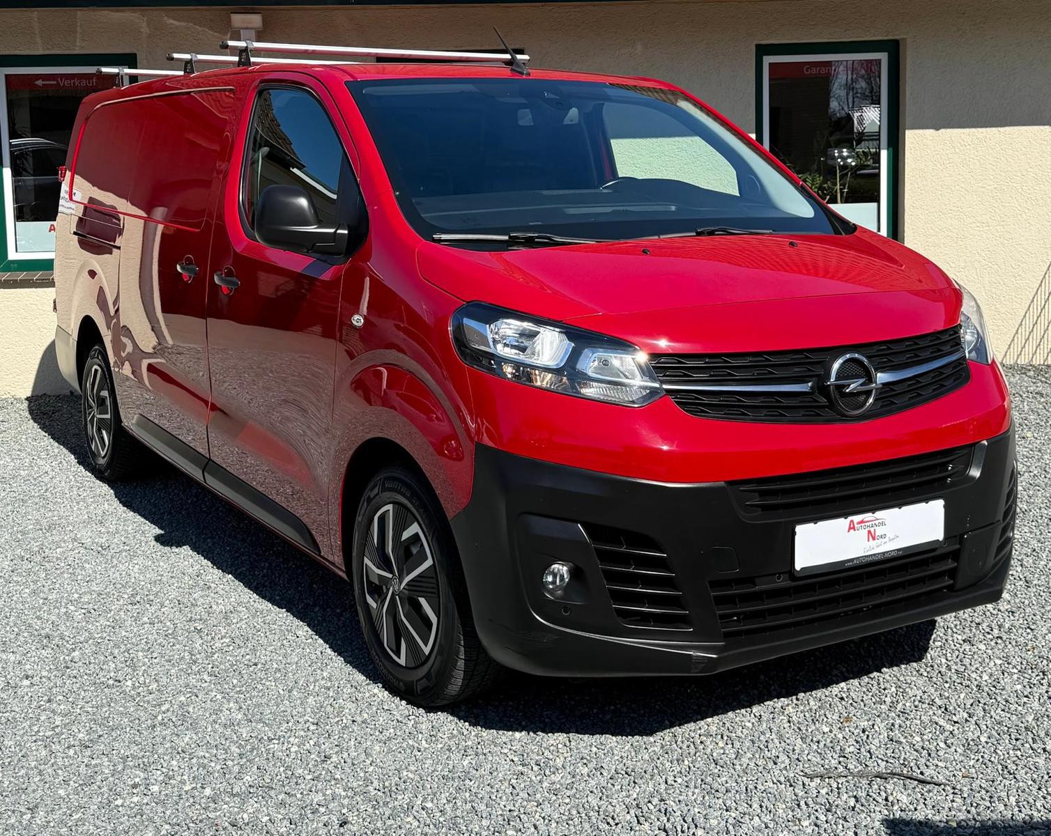 Opel Vivaro Automatik Elegance Standheizung PDC 177Ps