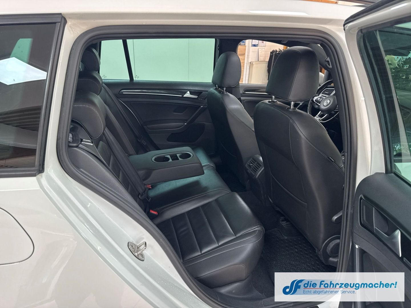 Fahrzeugabbildung Volkswagen Golf VII GTD DSG 2.0TDI Pano AHK Leder Soundsyst