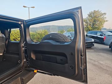 Bild 17 DFSK Andere 212 Seilwinde, Suchscheinwerfer el. Trittbretter