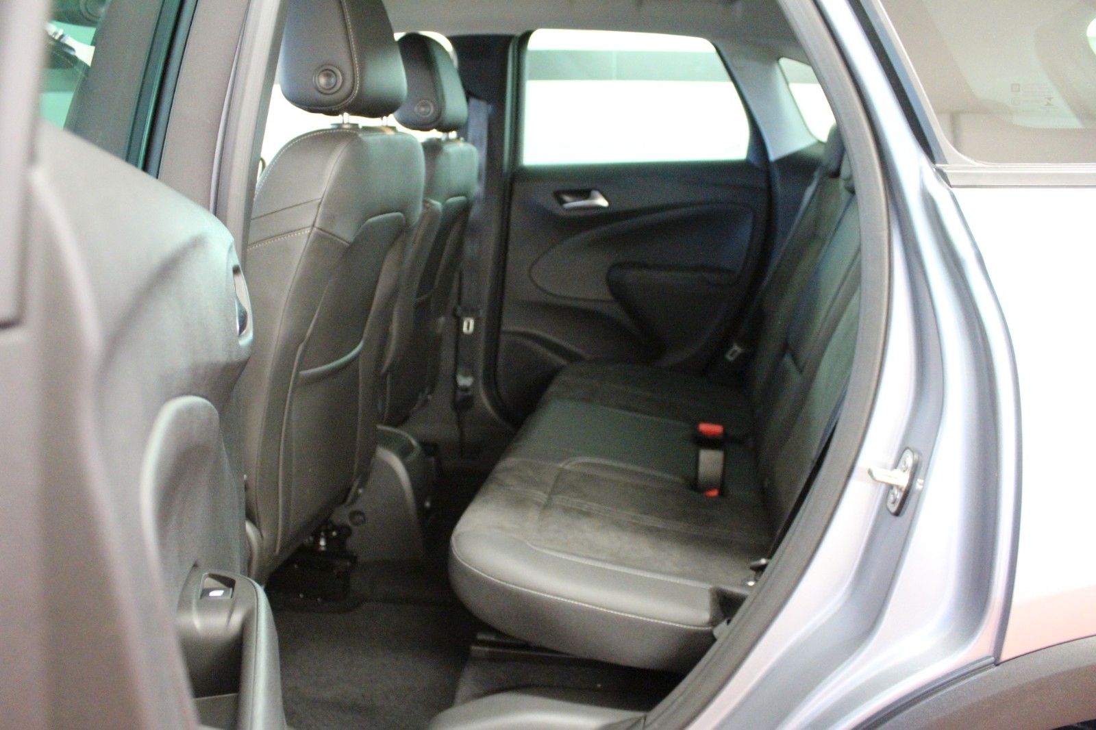 Fahrzeugabbildung Opel Crossland Ultimate 1.2 Turbo